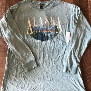 NWT Wild Fable Alaska Longsleeve Graphic Tee XS